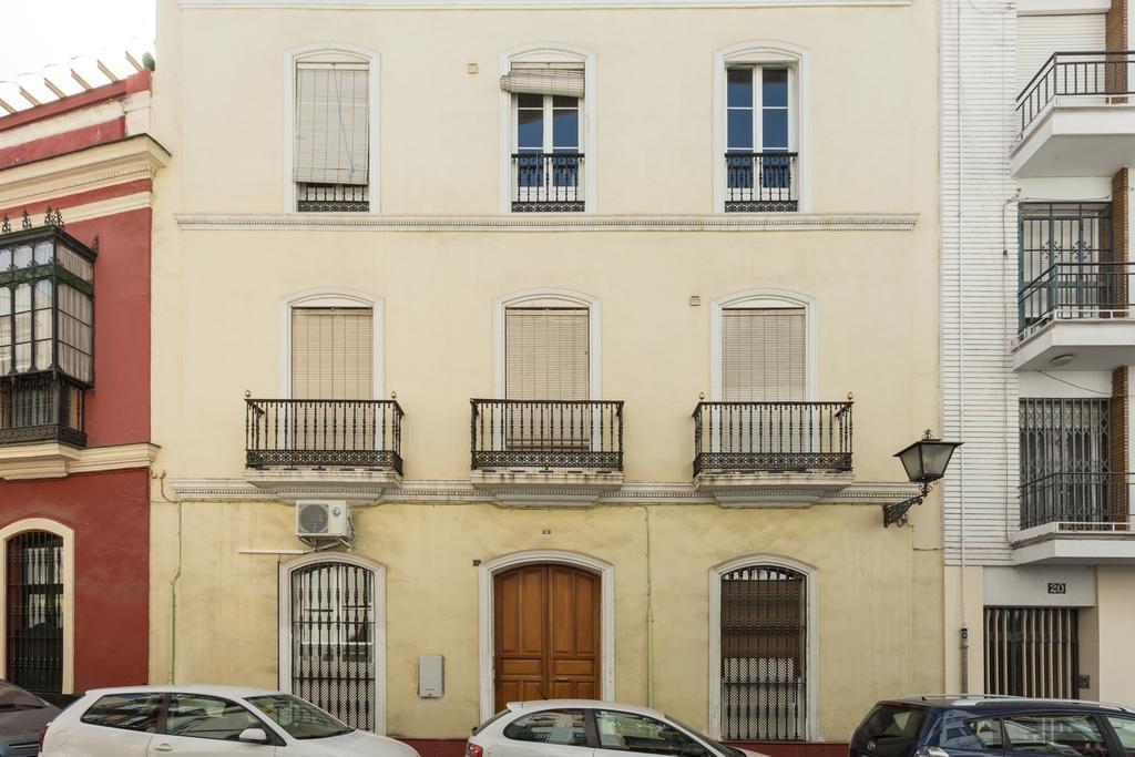 Apartamentos Diaber Gerona 22 Sevilla Kültér fotó