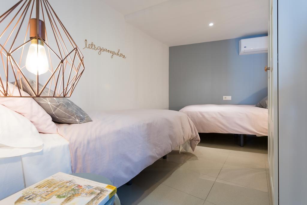 Apartamentos Diaber Gerona 22 Sevilla Kültér fotó
