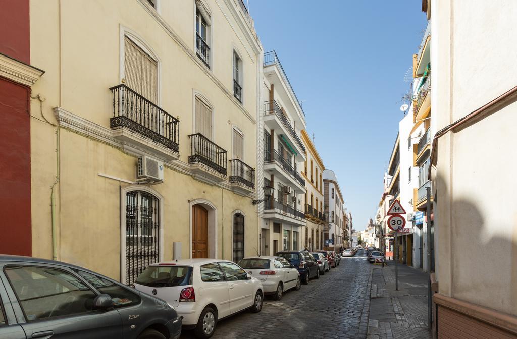 Apartamentos Diaber Gerona 22 Sevilla Kültér fotó