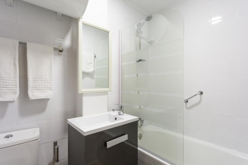 Apartamentos Diaber Gerona 22 Sevilla Kültér fotó