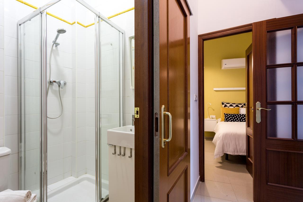 Apartamentos Diaber Gerona 22 Sevilla Kültér fotó