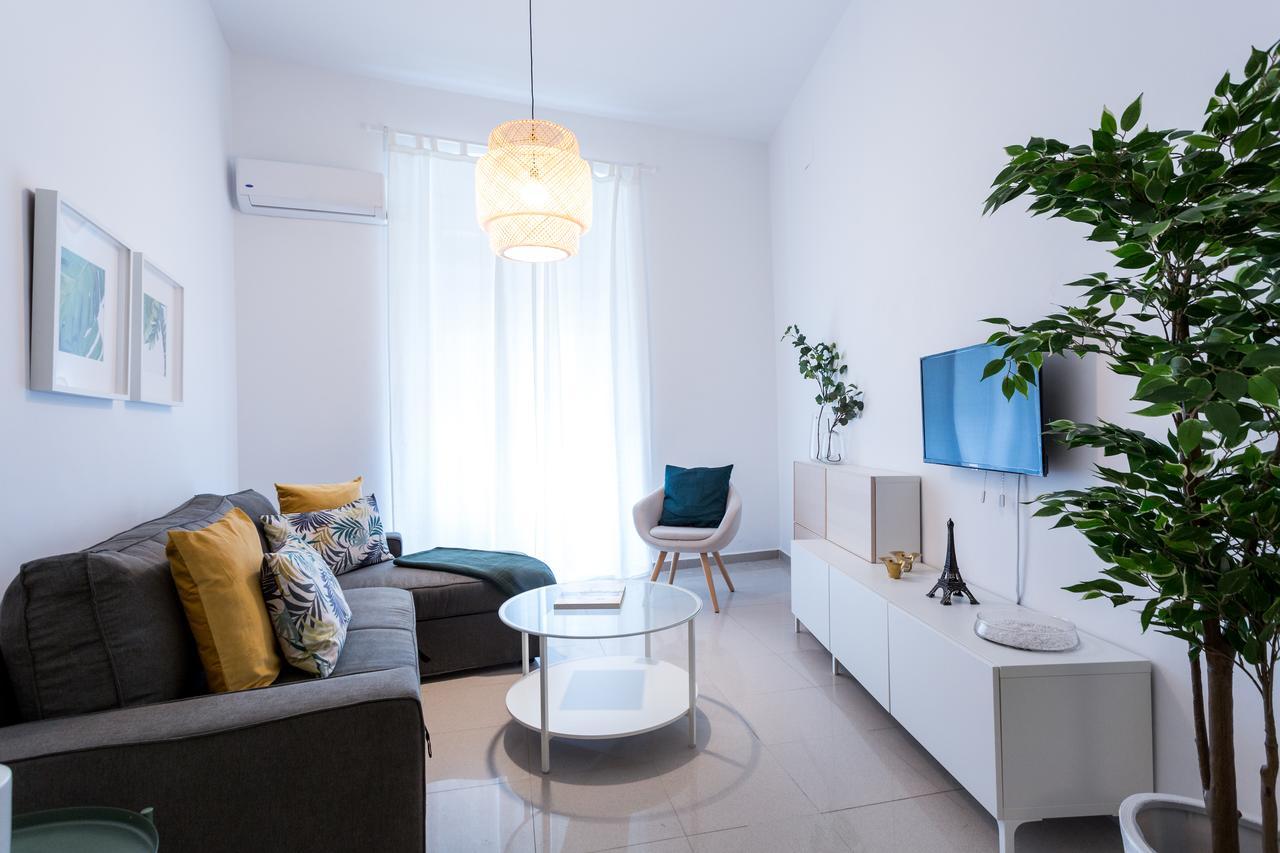 Apartamentos Diaber Gerona 22 Sevilla Kültér fotó